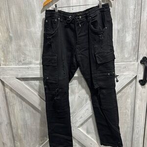 Copper Rivet XL slim fit stretch cargo pants with rips. O1